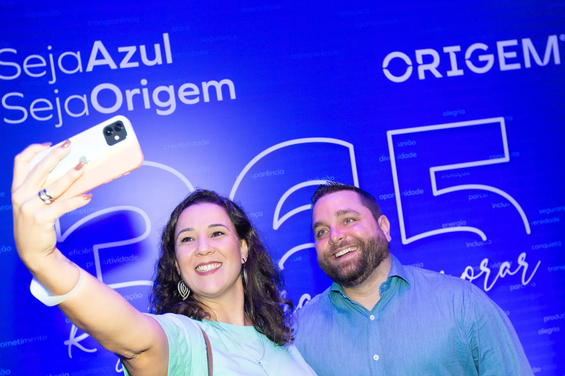 Convidados celebram festa de fim de ano da Origem Energia na Casa Camolese, Rio de Janeiro